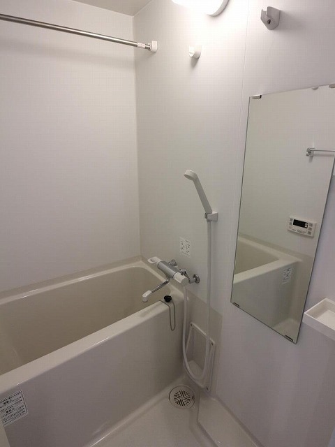 バス・シャワールーム　バスルーム