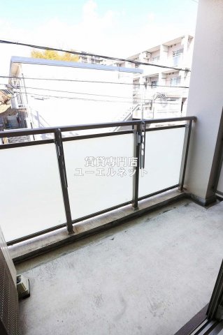バルコニー　バルコニー付きで採光＆風通し良好！