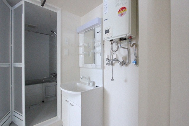 洗面設備　シャワードレッサー付きです！