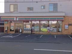 コンビニ　セブンイレブン札幌北32条店（コンビニ）まで395m