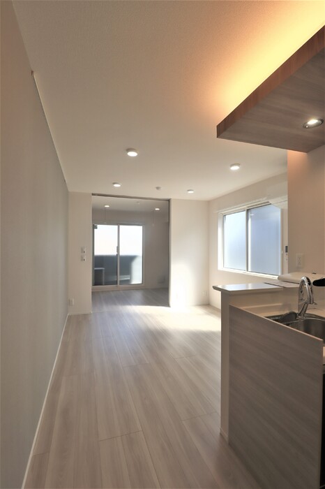 居室・リビング　☆明るい洋室☆