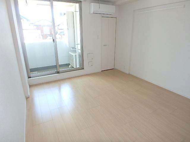 居室・リビング　洋室※同棟別室参考写真