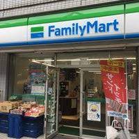 コンビニ　ファミリーマート杉並下高井戸四丁目店（コンビニ）まで371m