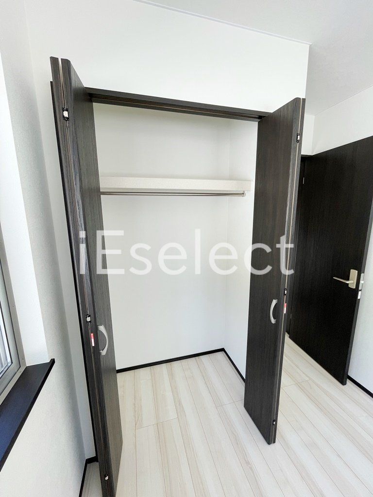 収納　洋服もかけられるクローゼット♪