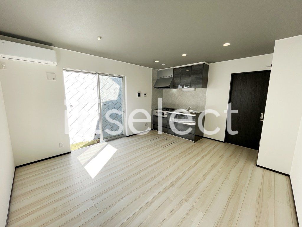 居室・リビング　2面採光の明るいリビング♪