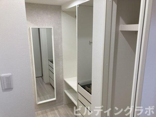 収納　ウォークスルークロゼット（脱衣所とつながってます）