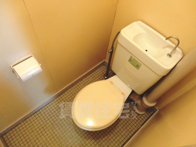 トイレ　同建物別タイプ写真です