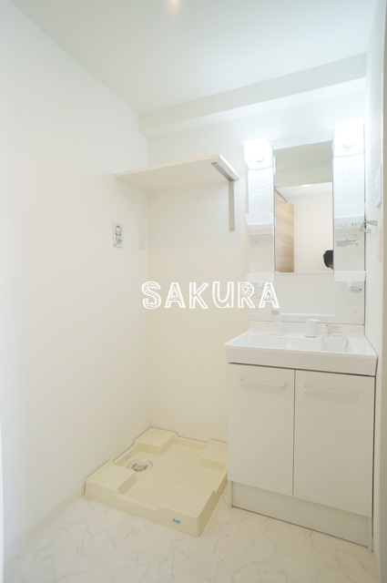 洗面設備　身支度に欠かせない独立洗面台♪