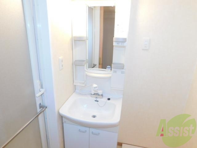 洗面設備　洗面所独立しています。