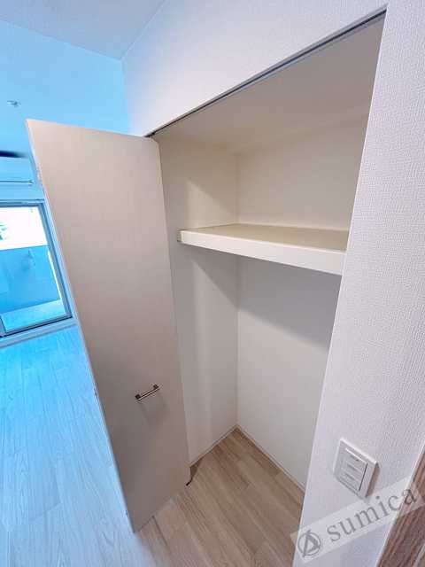 収納　内装色が異なります