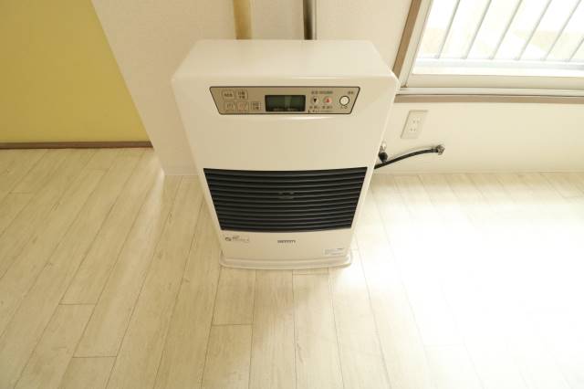 その他設備　灯油暖房で経済的です♪