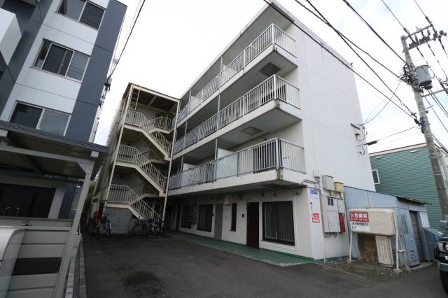 建物外観　綺麗な外観です♪