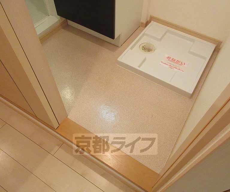 洗面設備　脱衣スペースです