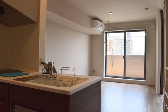 居室・リビング　広いリビングダイニングはゆったりくつろげる憩いの空間♪