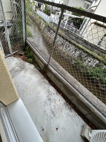 バルコニー　陽当たり良好なバルコニーです