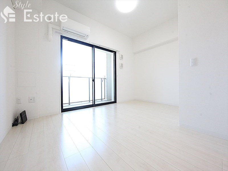 居室・リビング　内装