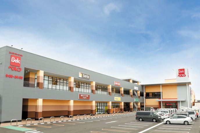 ショッピングセンター　フォルテ横浜川和町（ショッピングセンター）まで483m