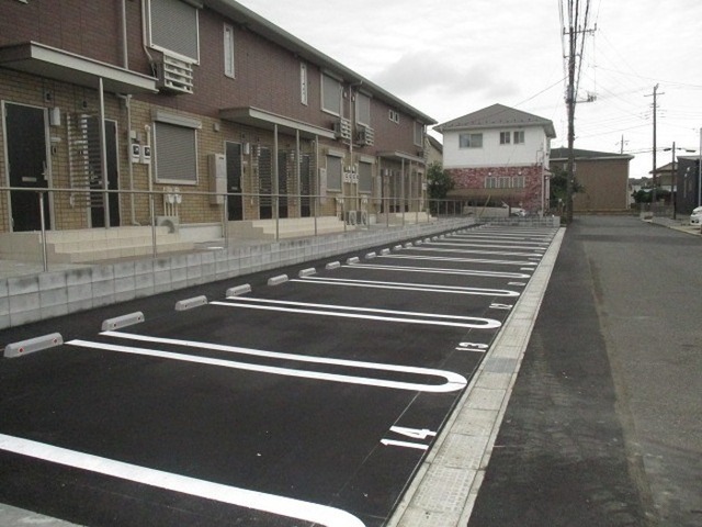 駐車場　敷地内駐車場