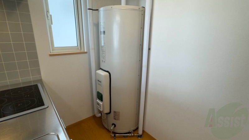 その他　オール電化物件ですのでこちらに電気温水器があります。