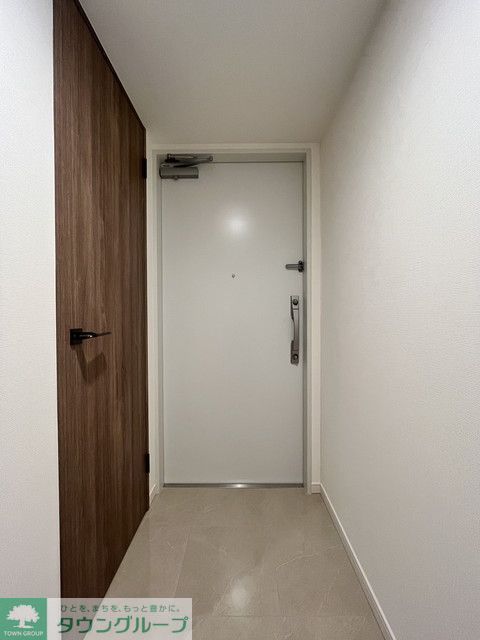 玄関　※写真は同タイプ住戸です。