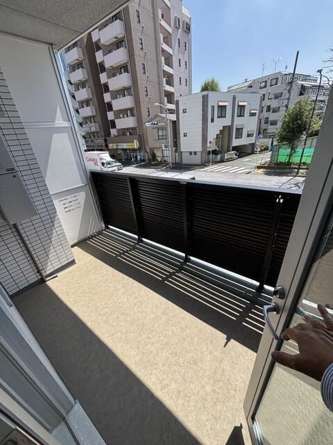 バルコニー　お洗濯にも便利なバルコニー付き