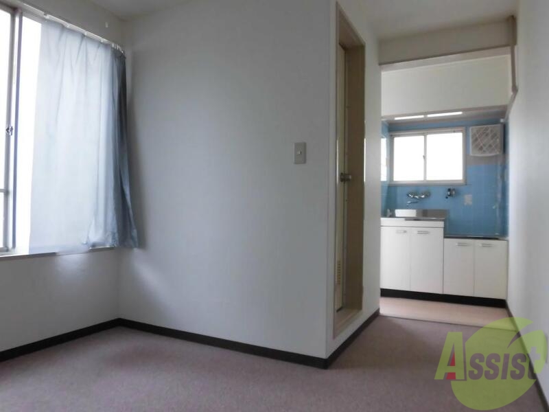 居室・リビング　明るいお部屋です