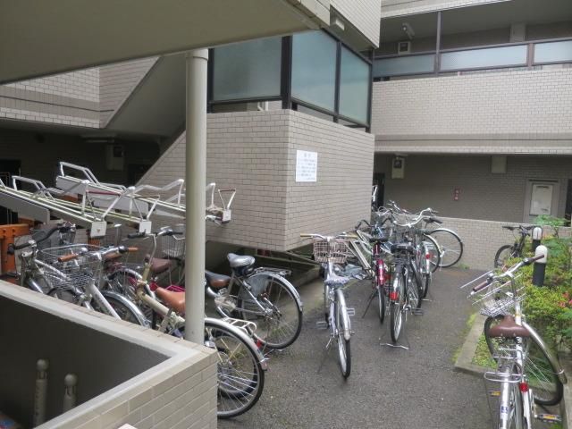 その他共有部分　駐輪場です★