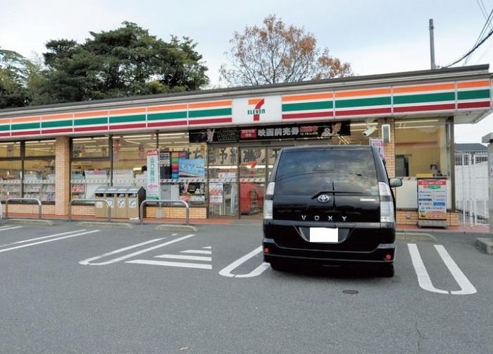 コンビニ　セブンイレブン下関清末店（コンビニ）まで637m