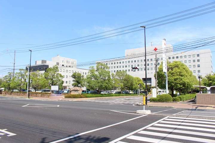 病院　岡山赤十字病院（病院）まで1047m