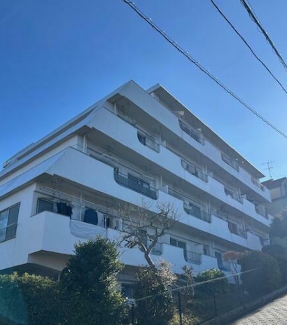 建物外観　閑静な住宅街☆鉄筋コンクリート造5階建て☆