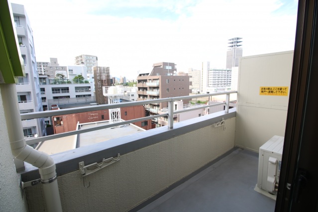 バルコニー　同物件別号室の写真です。