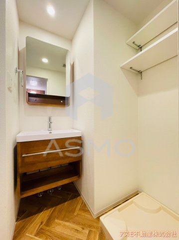 洗面設備　同マンション別部屋　参考写真