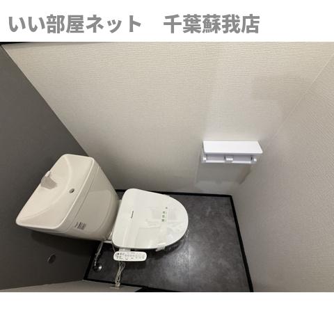 トイレ　コンパクトなキッチンで掃除もラクラク
