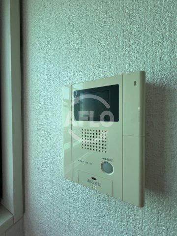 セキュリティ　KM江坂　モニター付きインターホン