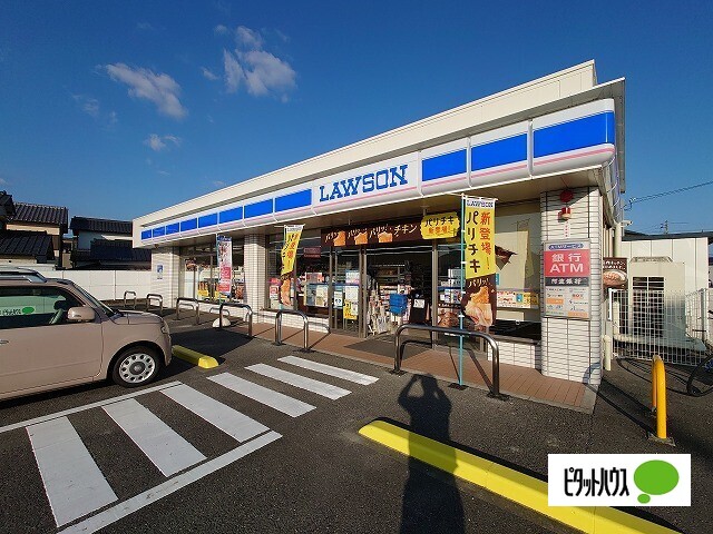 コンビニ　ローソン北島町中村店（コンビニ）まで662m