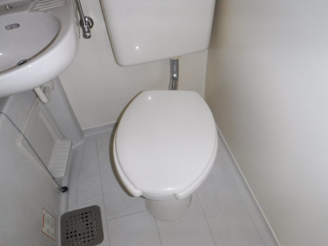 トイレ　他のお部屋の参考写真となります。