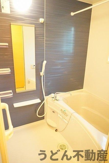 バス・シャワールーム　うどん県のお部屋探しはうどん不動産へ うどんちゃんとLINE