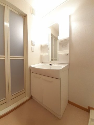 洗面設備　忙しい朝には欠かせない洗面所です