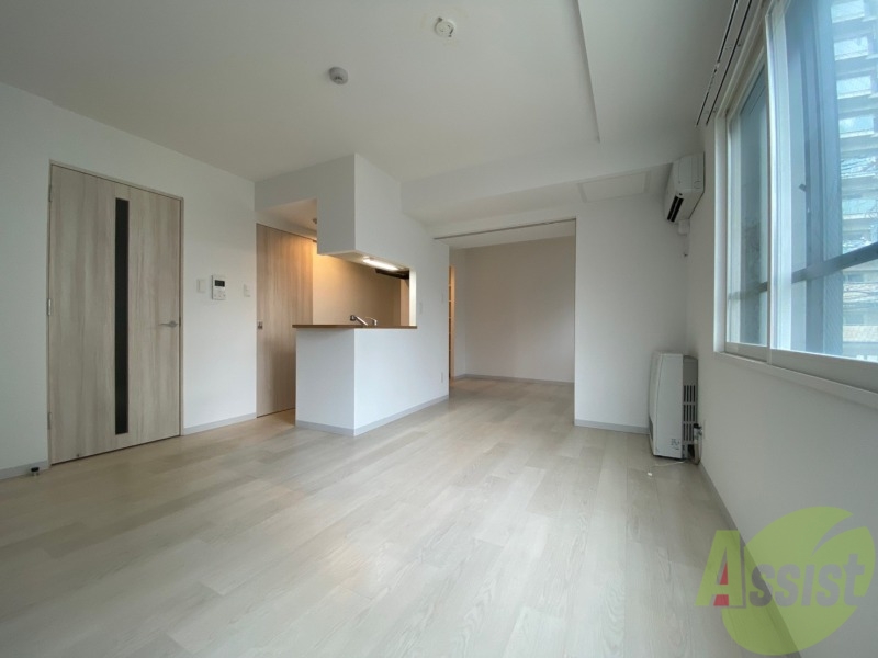 居室・リビング　広くてキレイなお部屋が広がっていて、充実した生活が送れそう。