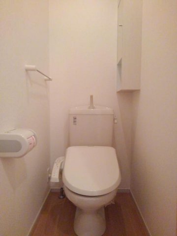 トイレ　落ち着いたトイレです