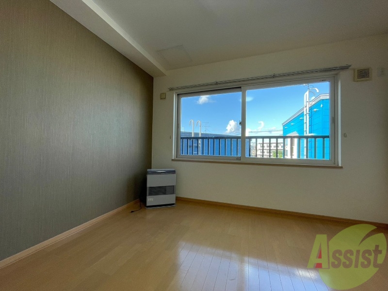 居室・リビング　広くてキレイなお部屋が広がっていて、充実した生活が送れそう。
