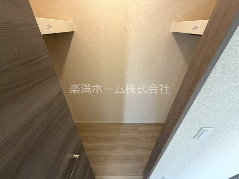 収納　ウオークインクローゼット♪
