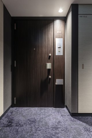 玄関　※写真は同タイプ住戸です。
