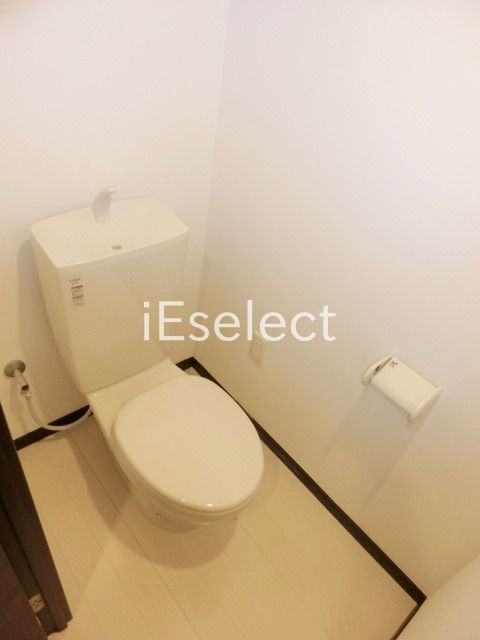 トイレ　シンプルなトイレ