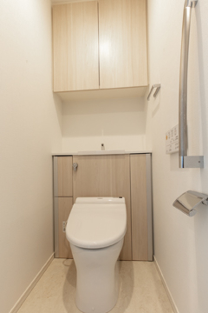 トイレ　※写真は同タイプ住戸です。