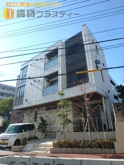 建物外観　浦安元町エリアに調和するシャーメゾン。