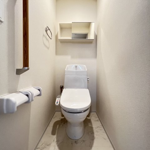 トイレ　同仕様タイプです