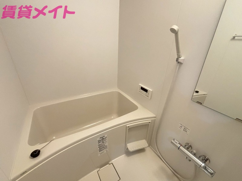 バス・シャワールーム　同タイプ部屋写真です。