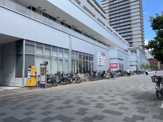 スーパー　マックスバリュエクスプレス　広島駅北口店（スーパー）まで500m