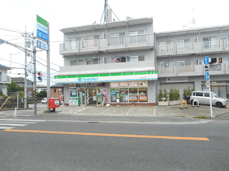 コンビニ　ファミリーマート 川崎向ケ丘店（コンビニ）まで72m